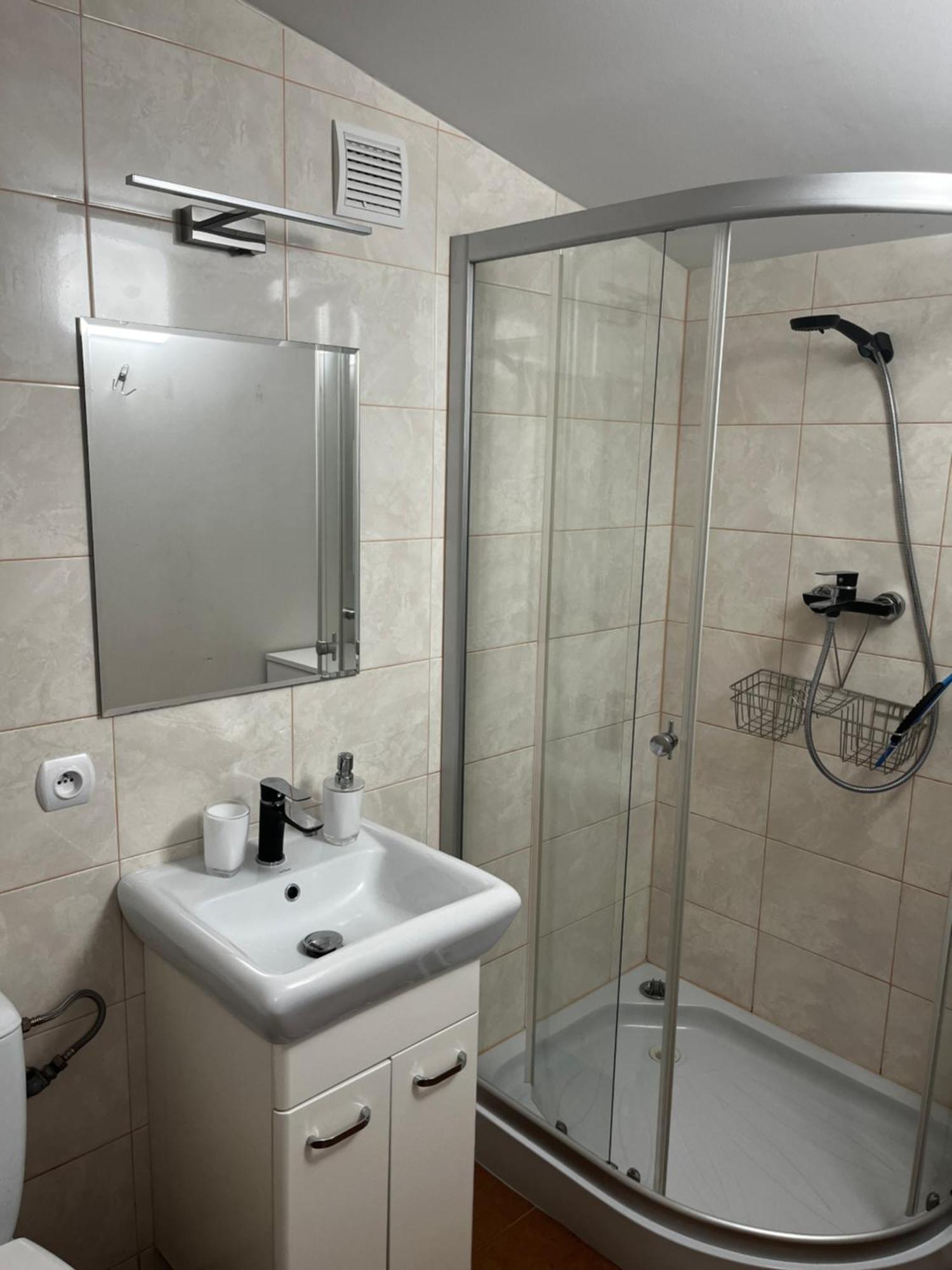 Prywatny Domek Janusz Jezierzany Ngoại thất bức ảnh